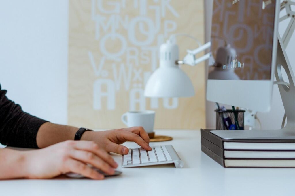UAE Employment Visa Age Limit: What You Need to Know 2 maximum age limit for uae employment visa 2