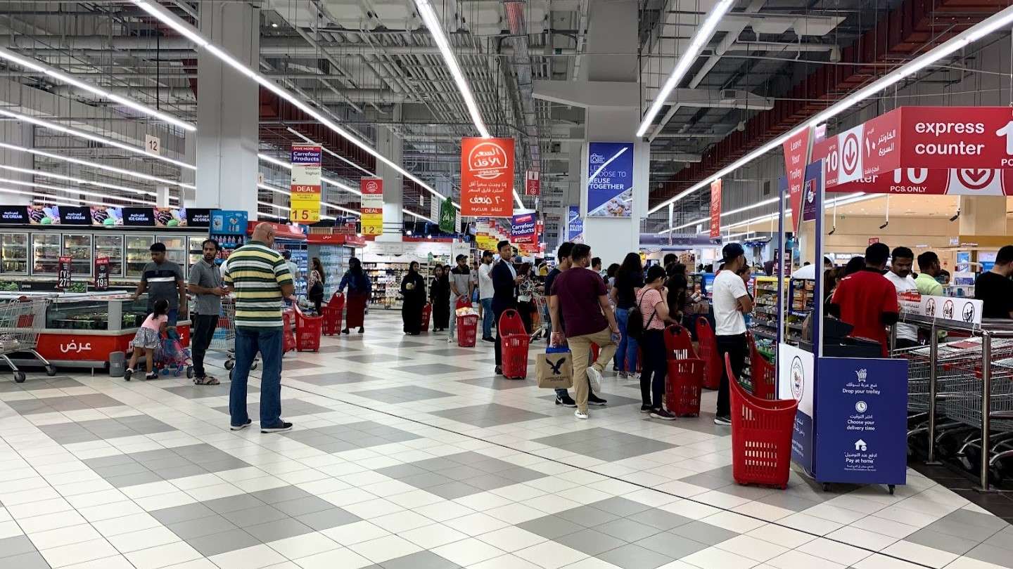 Crowd Shoppers At Carrefour Yas Mall