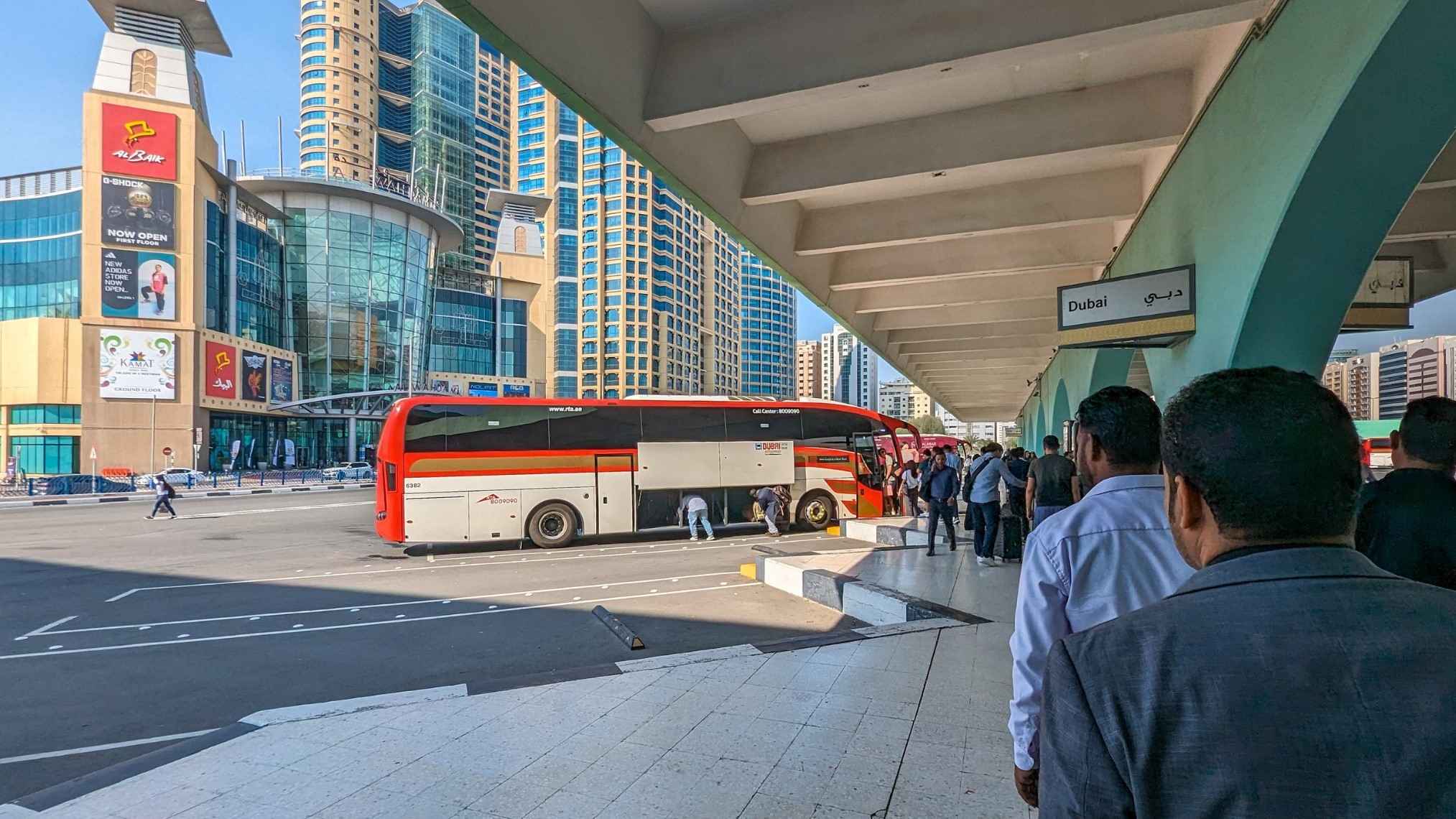 Travel From Dubai To Abu Dhabi By Bus